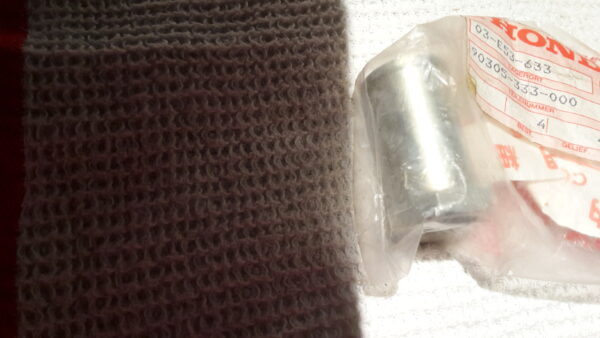 NUT.FR:WHEEL  AXLE (90306-425-870) CB350FOUR ect.