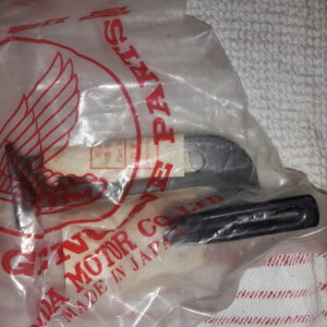 CLIP VINYL TUBE MTX80R-W
