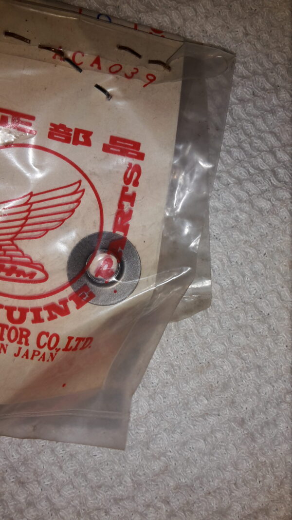 SEAT RELIEF VALVE CIVIC (2D)