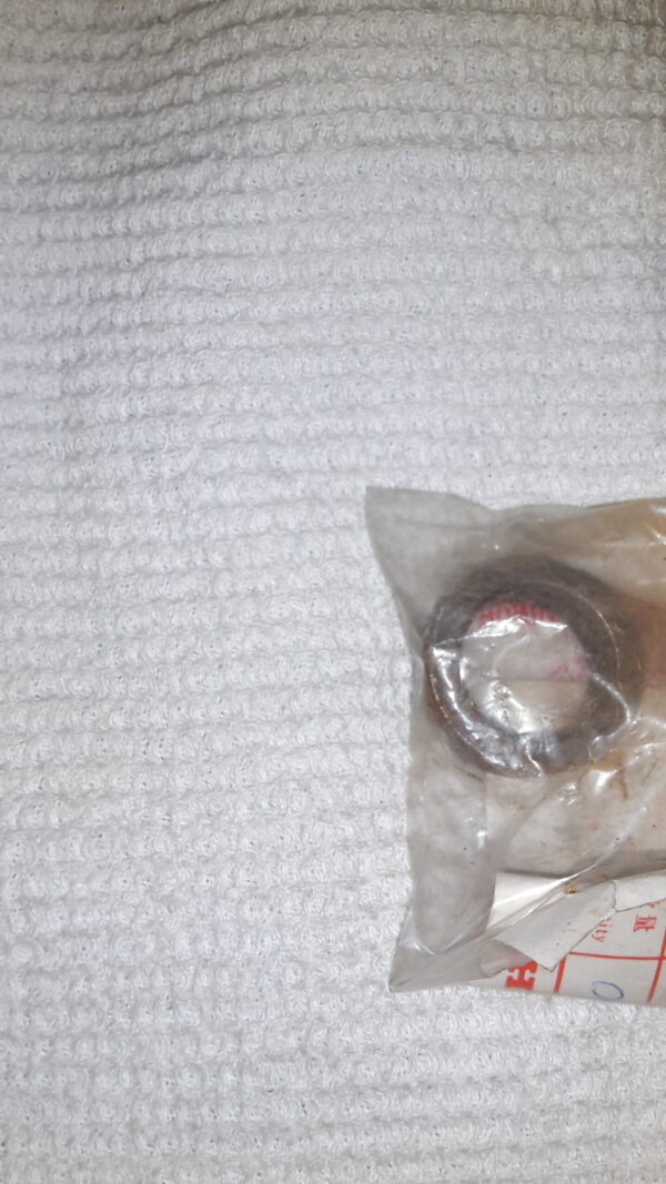 COLLAR SPINDLE. CB350FOUR