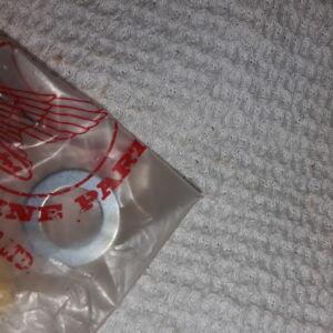 SEAT, CLUTCH SPRING CB750.K1