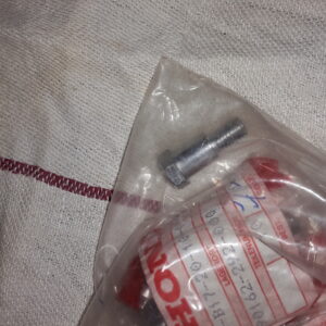 BOLT FENDER SETT. CB450K1-