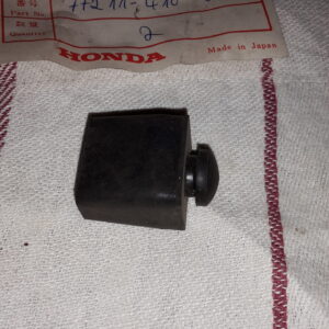 RUBBER, SETTING CB750F2,F3