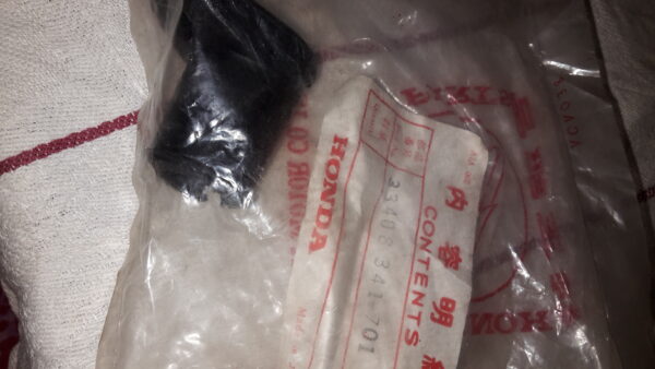 RUBBER WINKER CB750K6-P5