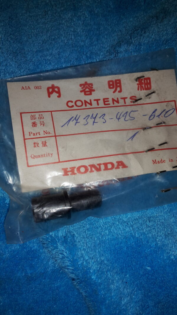 JOINT, DRAIN TUBE , CB750KZ-CA