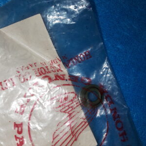 SEAL, VALVE STEM. , CB400T-PA