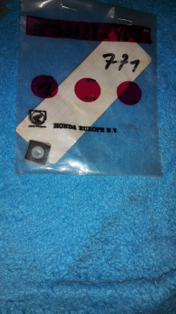 Nut,unit Holder, GL1100A