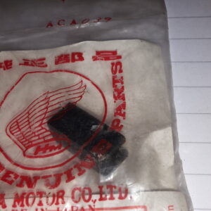 RUB:L.CASE DAMP.  CB400T-PA