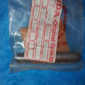 Shaft Rocker Arm,CB400T-PA