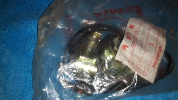 SOCKET L.WINKER ; CB400T-PA