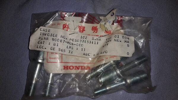 BOLT ,STUD. 8mm, FT500C