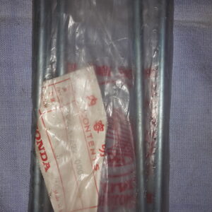 BOLT A.CYLIN.STUD. XL185SZ,SA