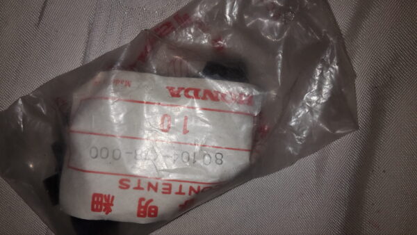 RUBBER, TAILLIGHT STAY, CB900FZ.FA