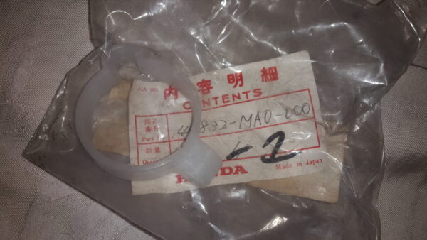 CLAMP. SPED. MT CABL., XR500RB.RC