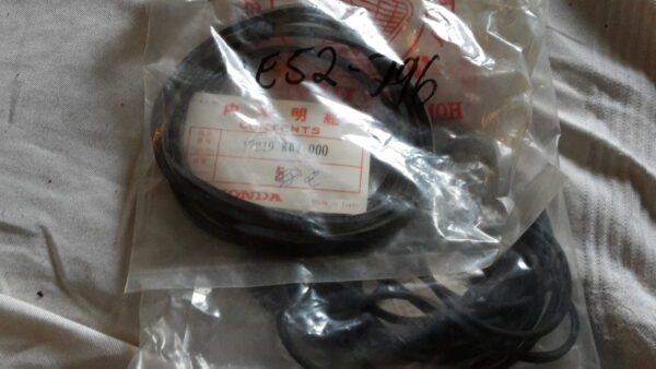 SEAL AIR/C COVER , CM250,CS250