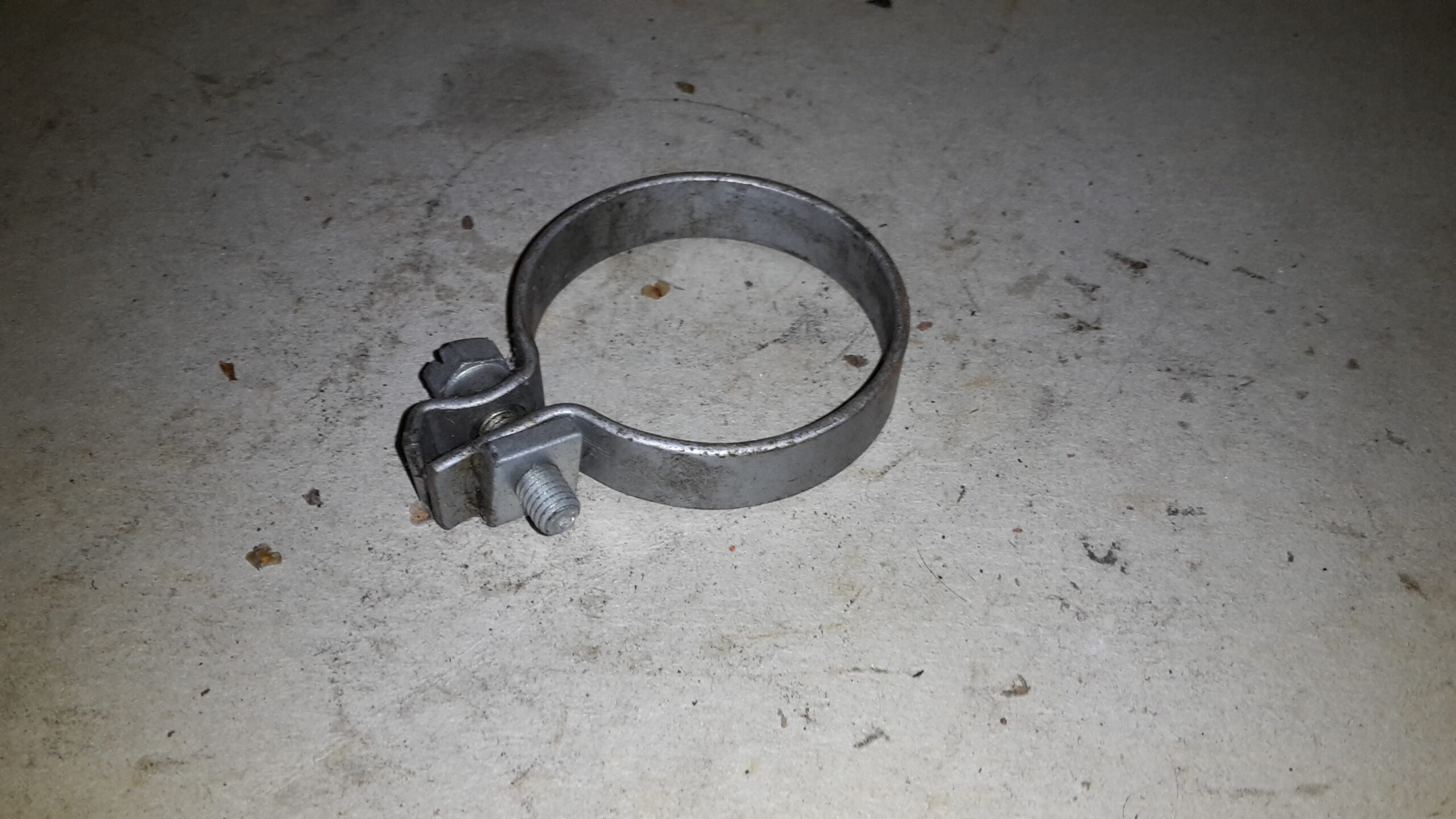 ROHRSCHELLE FÜR LUFTFILTER BMW 425