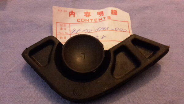 RUBBER L.SEAT, C50.M.Z.MZ
