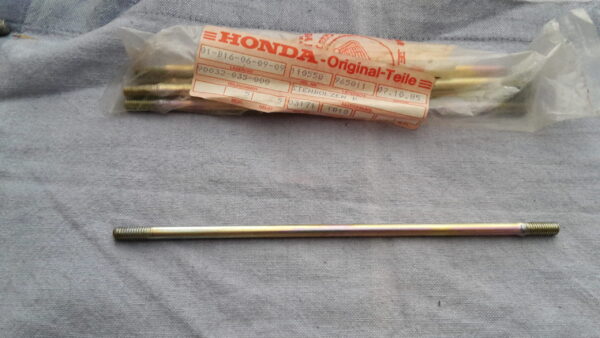STUD.B.CYLINDER, CS65