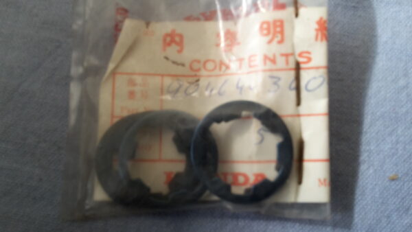 WASHER, SPLIN C-3, CR125M.M1