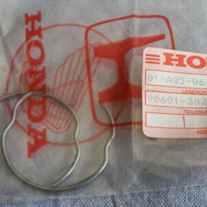 RING,OIL SEAL STPR. , CB125S3-F