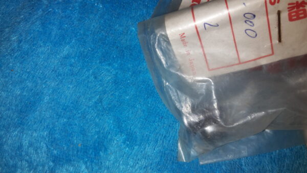 BOLT, CARB. COVER, CF560-70.Z