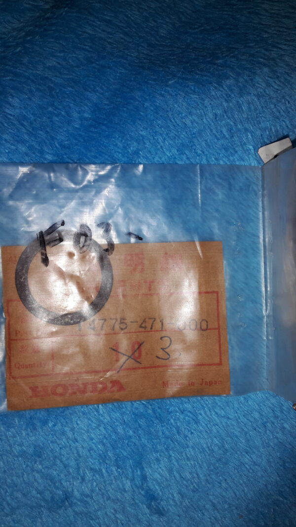 SEAT, VALVE SPRING, CB250SB