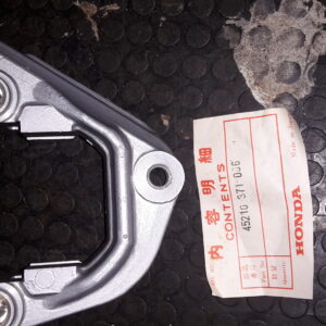 BRACKET , SUPPORT , GL1000-LTD