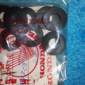 RUBBER B. TAIL LT. CF560-70Z.