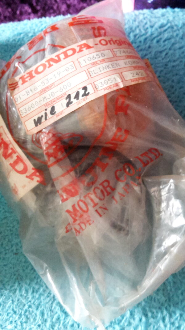 WINKER ASSY R.RR. , CB750FE