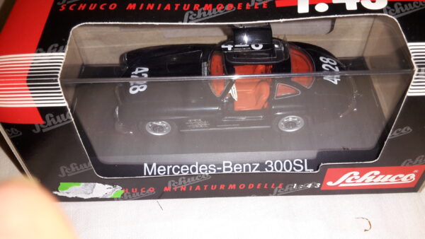 SCHUCO 02454 MERCEDES-BENZ 300SL „MILLE MIGLIA“ 1:43