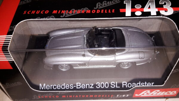 SCHUCO 02533 MERCEDES-BENZ ROADSTER SILBER 1:43