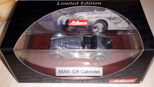 SCHUCO BMW 528 CABRIOLET POLIERT AUF HOLZPLATTE  1:43