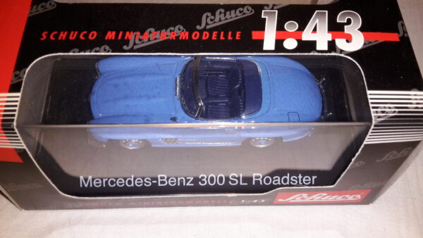 SCHUCO MERCEDES BENZ 300SL ROADSTER, 1:43