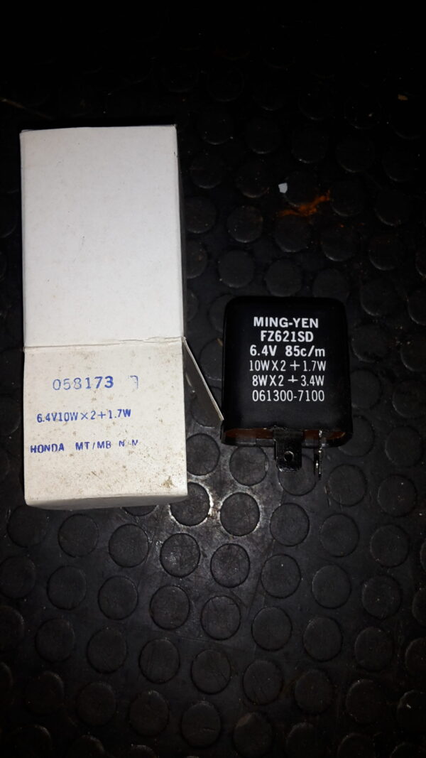 BLINKGEBER B 2 POLIG, 6,4V 10Wx2+1,7W