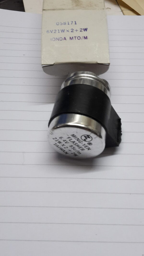 BLINKGEBER 2POLIG 85C/M , 6V21W x2+2W