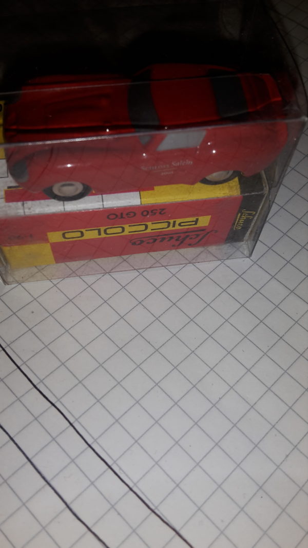 SCHUCO 250 GTO FERRARI 1:90