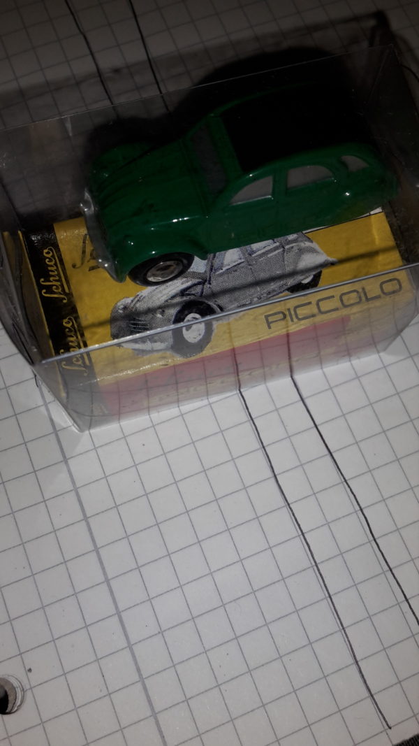 SCHUCO CITROEN 2CV GRÜN 1:90