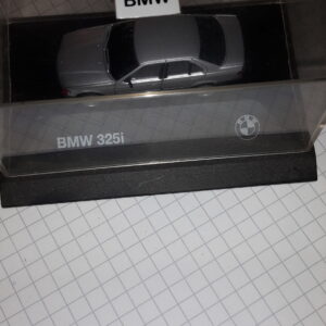 BMW 325i SILBER