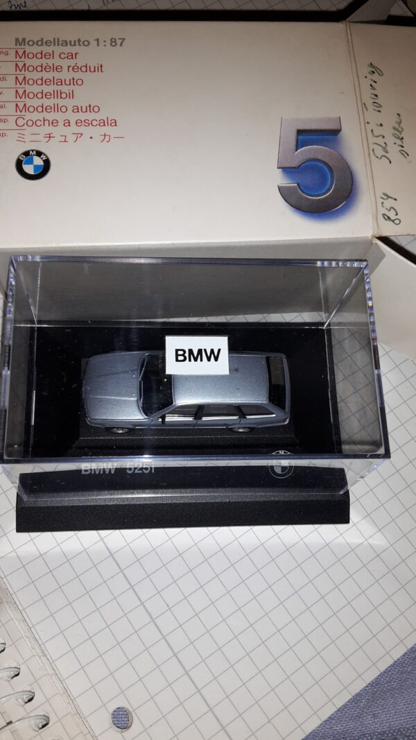 BMW 525i COMBI /TOURING SILBER, 1:87