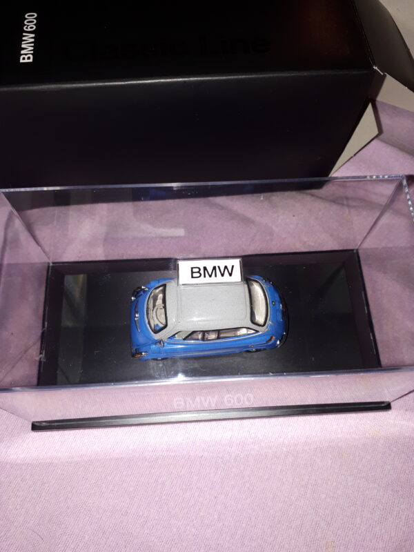 BMW 600 BLAU 1:43