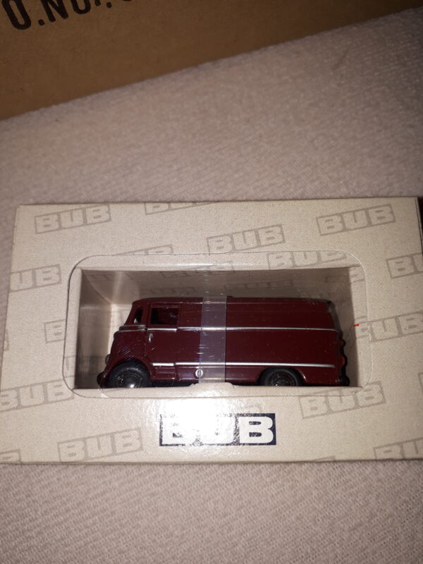 BUB MERCEDES-BENZ L319,ROT 1:87