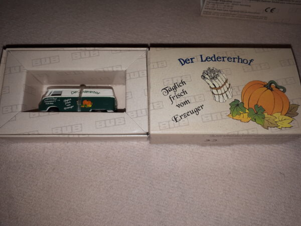 BUB VW BULLI KASTEN “ LEDERERHOF“ 1:87
