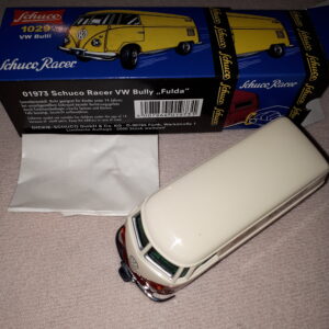 SCHUCO RACER VW BULLY „FULDA“ 1029 , 1:41 MIT SCHLÜSSEL ZUM AUFZIEHEN REPLIKA