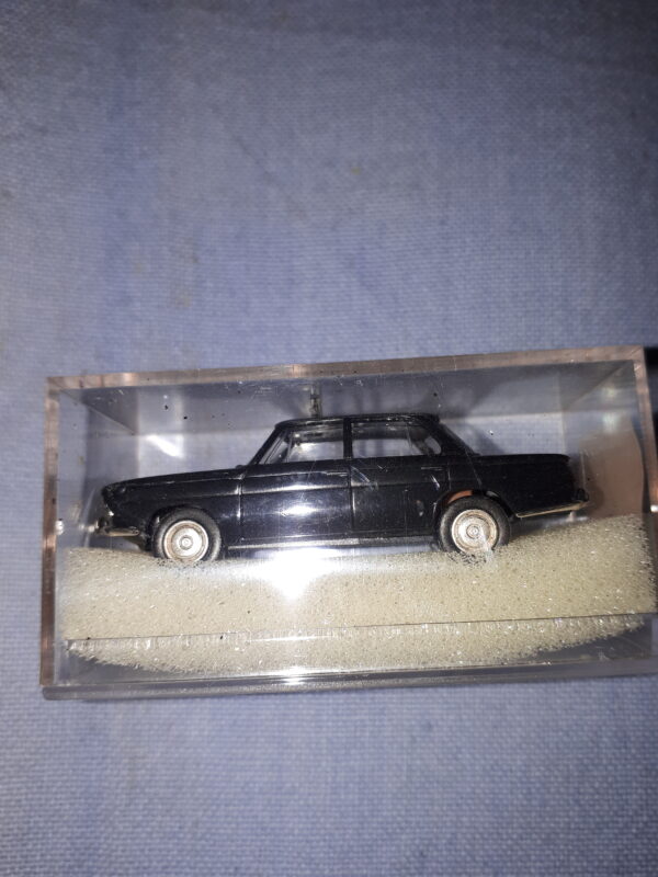 BREKINA HO 1:87 BMW 1800 TAXI