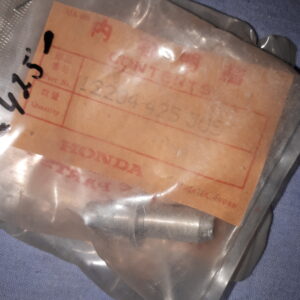 GUIDE VALVE CB750KZ-CA