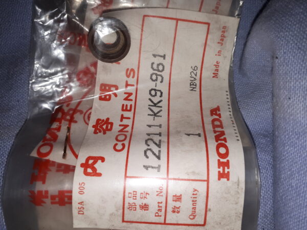 SEAL VALVE STEM. CB400 BR.N.