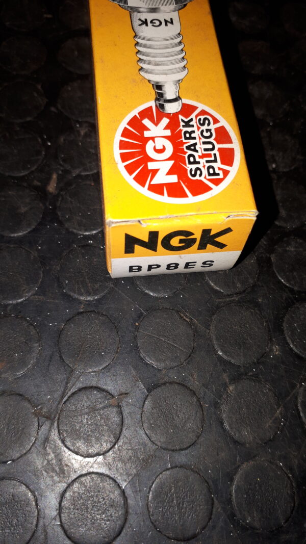 NGK ZÜNDKERZE BP8ES