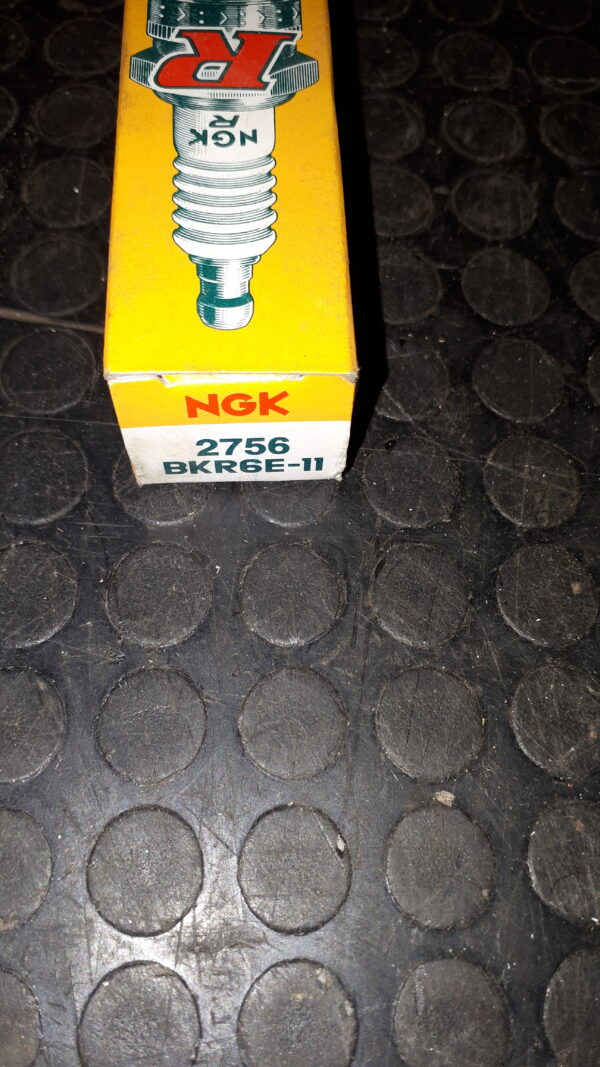 NGK ZÜNDKERZE BKR6E-11 -2756
