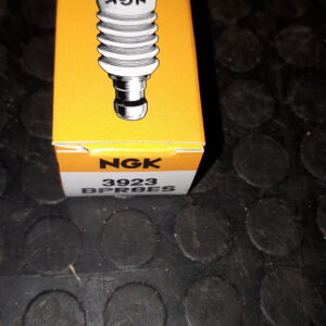 NGK ZÜNDKERZE BPR8ES -3923
