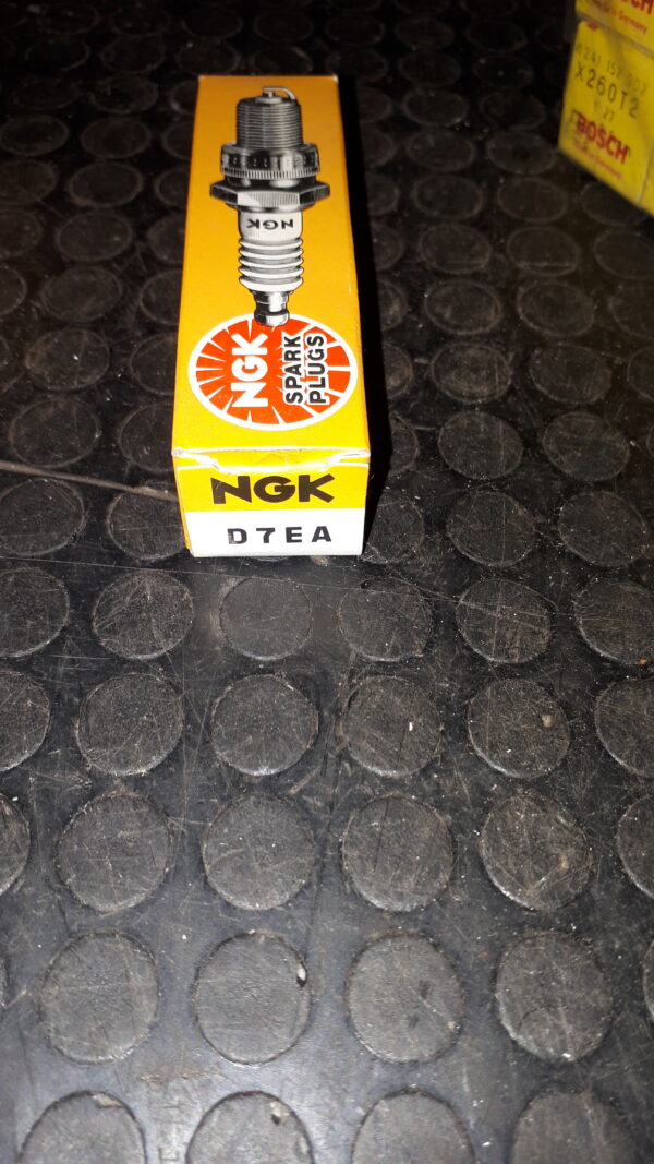 NGK ZÜNDKERZE D7EA